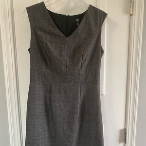 Sleeveless, knee-length, grey dress